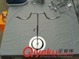 挂包架 the display bracket use for support the glass-佛山市三水区丰固五金制品提供挂包架 the display bracket use for support the glass的相关介绍、产品、服务、图片、价格佛山市三水区丰固五金制品、AA支架;AA支柱;圆柱;方管;方柱;时装挂勾;货架;展示架;不锈钢梯柱;挂衣勾;挂衣架;铝合金配件;挂包架;超市挂钩;落地架